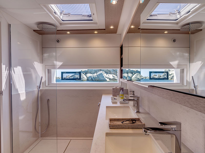 يخت Lagoon Seventy 8 Catamaran... فخامة على سطح الماء